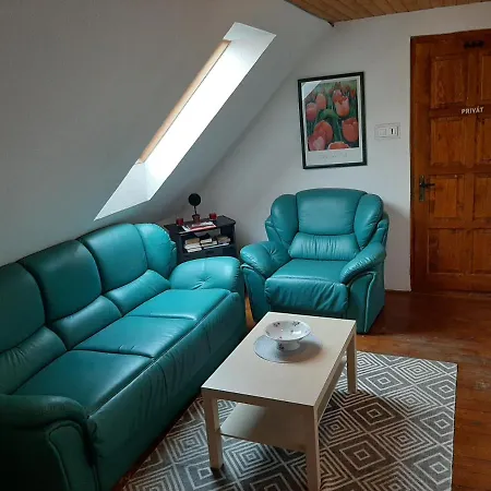 Zaszloshaz Guest house *