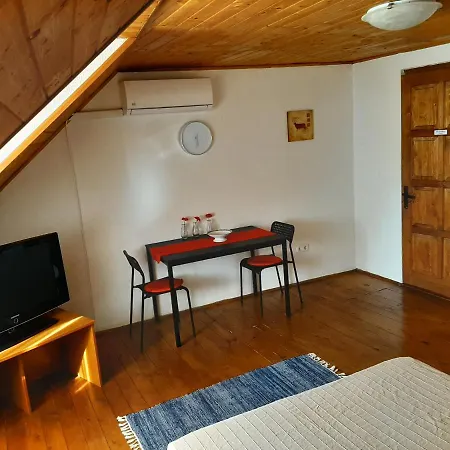 Zaszloshaz Guest house Esztergom