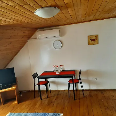 Zaszloshaz Guest house Esztergom
