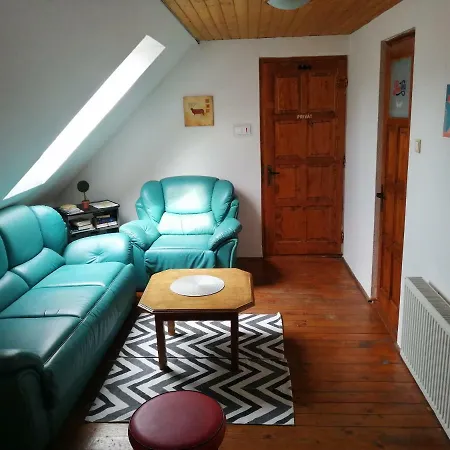 Guest house Zaszloshaz *